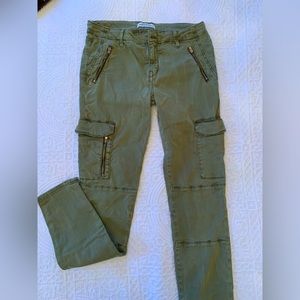 Like New Army Green Skinny Cargo Pants